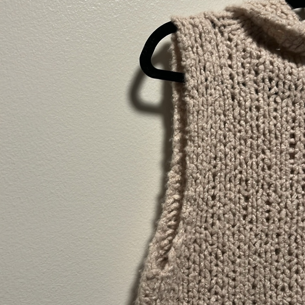 DONNA KARAN Cashmere Open Weave Turtleneck Sleeveless Sweater, Beige,Size Medium - Picture 9 of 9